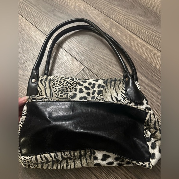 Cheetah shoulder bag purse for women - Picture 2 of 8